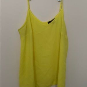 Yellow lightweight tank